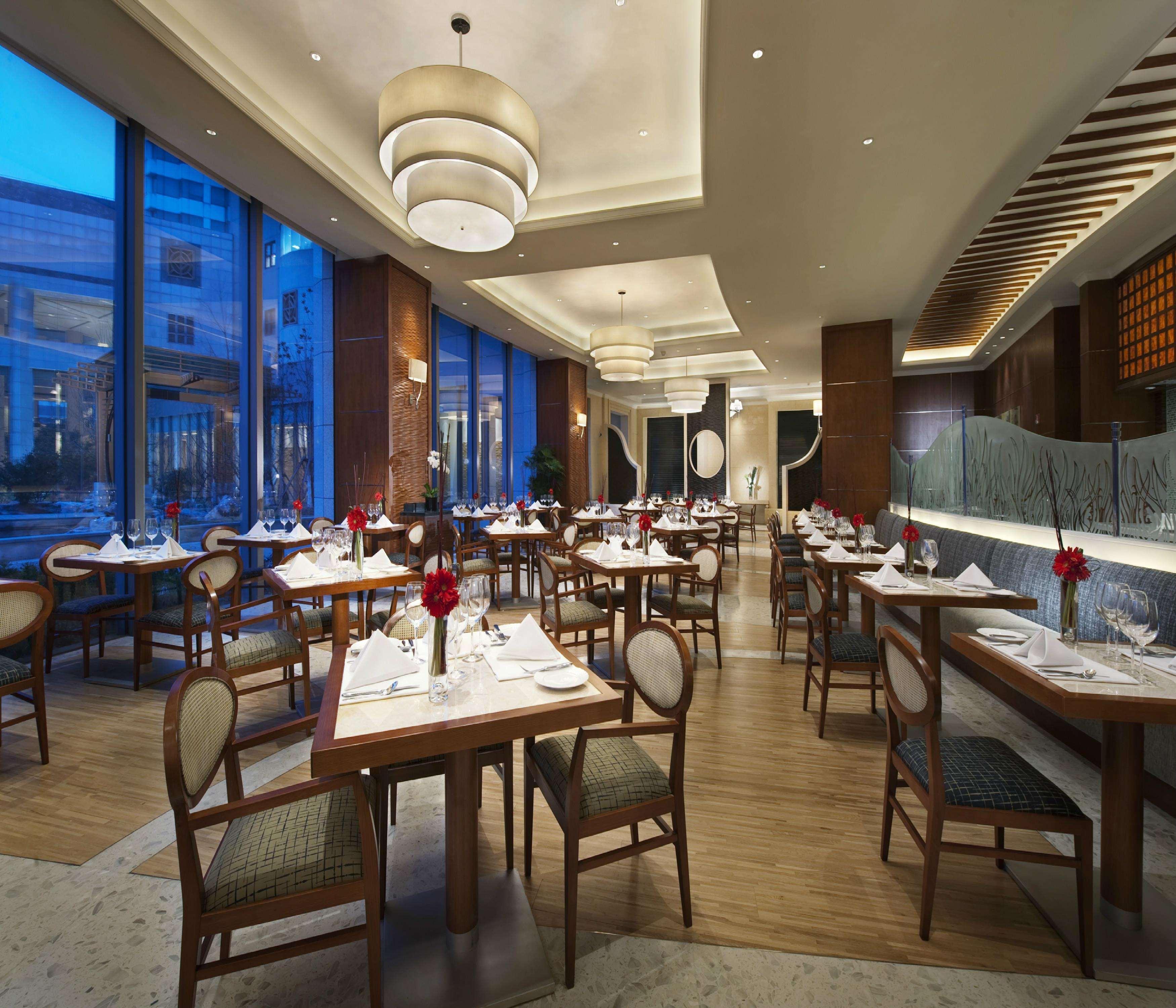 Hotel Doubletree By Hilton Pudong - Present Welcome Cookie Shanghai