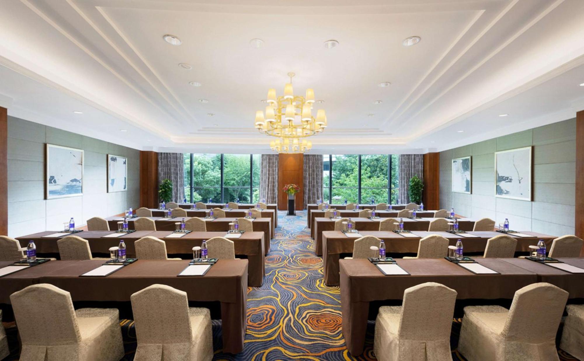 Doubletree By Hilton Pudong - Present Welcome Cookie 5* Shanghai