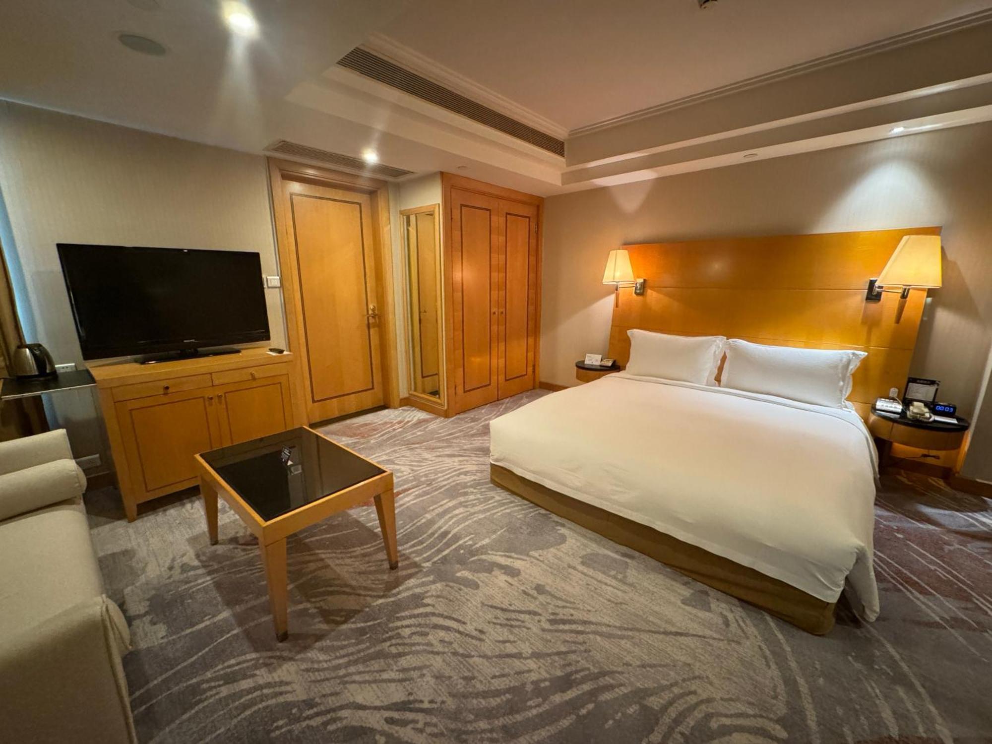 Doubletree By Hilton Pudong - Present Welcome Cookie