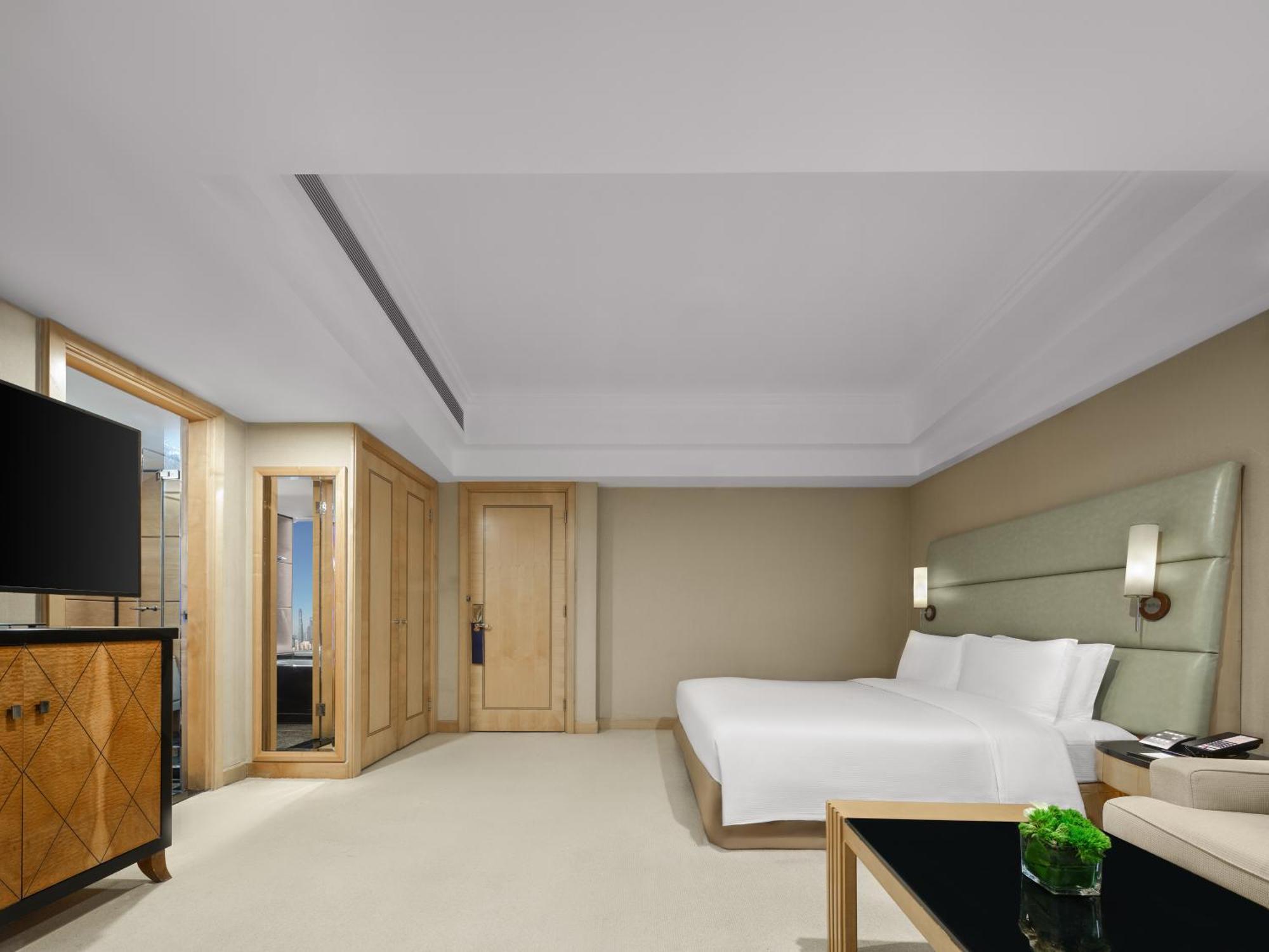 Doubletree By Hilton Pudong - Present Welcome Cookie Shanghai